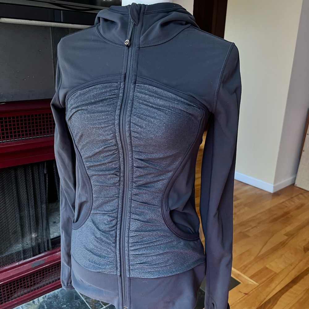 Lululemon Athletica Gray Fitted Ruched Sweatshirt